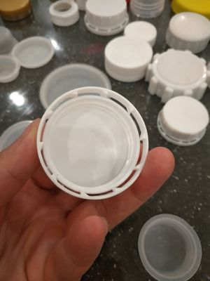 Tutup Sekrup Botol Plastik PE Tutup Plastik ISO9001 Pengaman 38mm