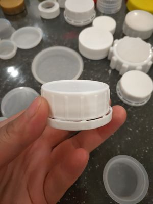 Tutup Sekrup Botol Plastik PE Tutup Plastik ISO9001 Pengaman 38mm